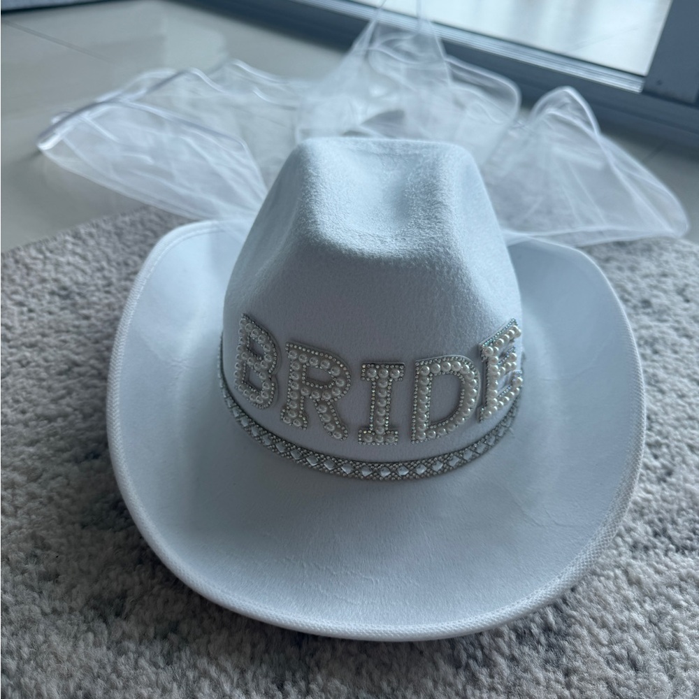 White 'BRIDE' Rhinestone Cowgirl Hat with Veil
